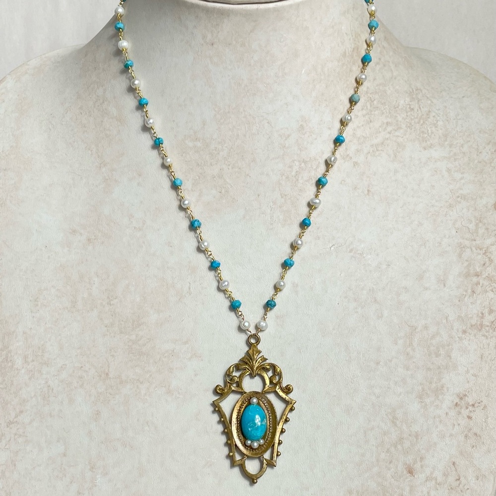 Turquoise and Pearl pendant necklace